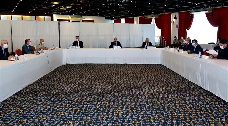 İzmir'de maske takmak zorunlu hale getirildi