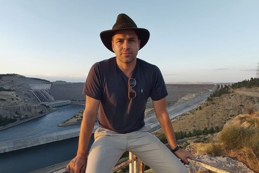 Ailenin Yeni Üyesi sunucusu Reşat Strik