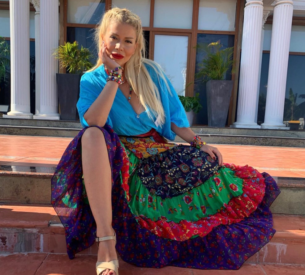 Doya Doya Moda Özde kaç yaşında kaç kilo nereli Doya Doya Moda Özde Karacan kimdir boyu kaç?