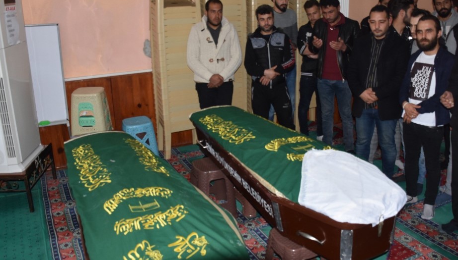 Menemen'de eşi ve çocuğu öldürülen adam, sinir krizi geçirdi