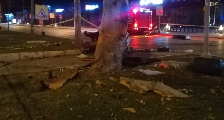 Balçova trafik kazası! Hüseyin Karacaoğlan ve Berkay Altınay hayatını kaybetti
