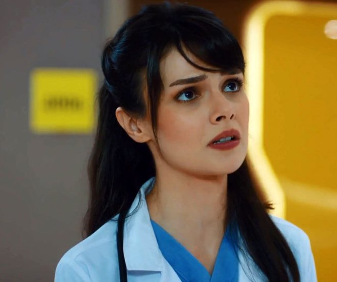 Mucize Doktor Nazlı kim? Sinem Ünsal hayatı, oynadığı filmler - diziler