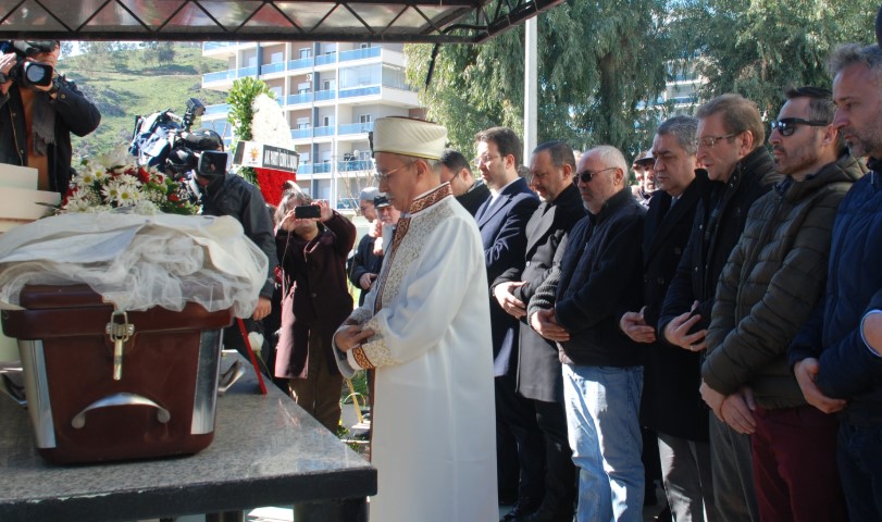 Songül Bozkurt cenazesinde acı sözler: Düğününe gelecektim