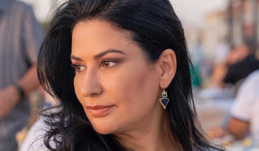 İclal Aydın aslen nereli boyu kaç burcu ne evli mi eşi kimdir oynadığı tv dizileri filmleri