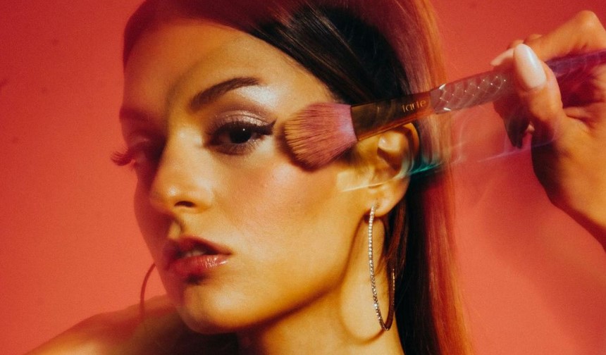 sena şahin aslen nereli boyu kaç burcu ne evli mi eşi sevgilisi kim oynadığı diziler