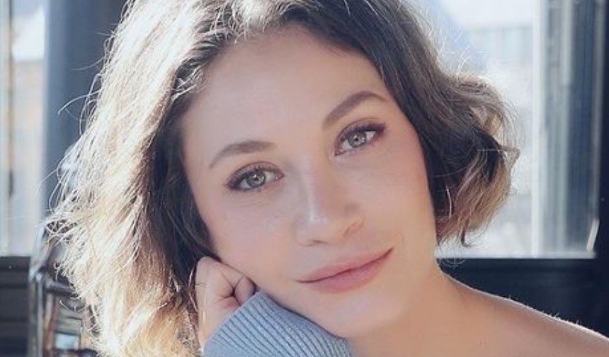 Ece Dizdar aslen nereli burcu ne evli mi eşi kim Ece Dizdar oynadığı filmleri ve tv dizileri