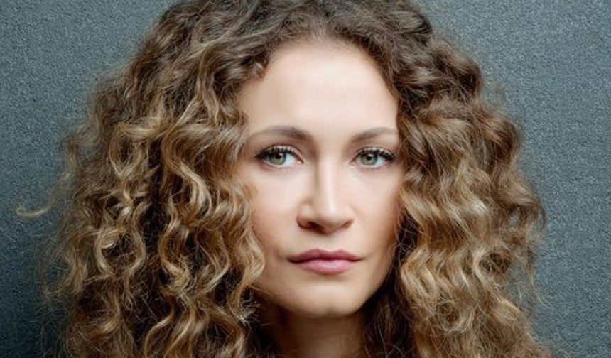 Ece Dizdar aslen nereli burcu ne evli mi eşi kim Ece Dizdar oynadığı filmleri ve tv dizileri