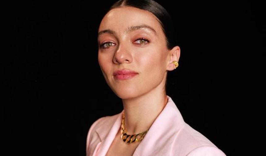 Merve Dizdar aslen nereli burcu ne evli mi eşi sevgilisi kim oynadığı filmleri ve tv dizileri