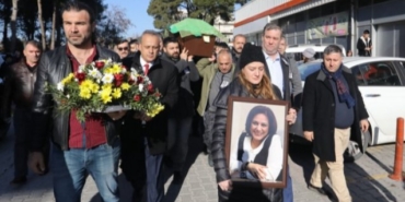 İzmirli Gazeteci Arzu Turan Hayatını Kaybetti