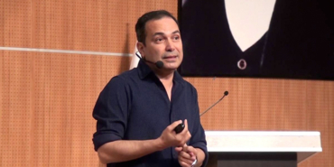 Kişisel Gelişim Uzmanı Ahmet Şerif İzgören kimdir, hayatı, kitapları, eşi ve kızı kim?