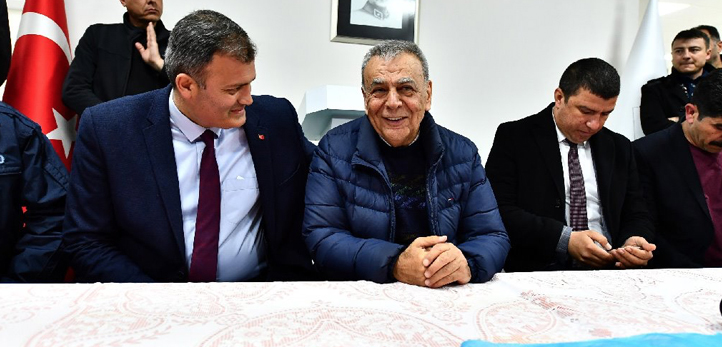 Bayındır elektrik kesintisi, Bornova elektrik kesintisi, Kemalpaşa elektrik kesintisi, Kınık elektrik kesintisi, Kiraz elektrik kesintisi, Menemen elektrik kesintisi, Ödemiş elektrik kesintisi, Tire elektrik kesintisi, Torbalı elektrik kesintisi, Urla elektrik kesintisi, Beydağ elektrik kesintisi, Konak elektrik kesintisi, izmir elektrik kesintisi, Bayraklı elektrik kesintisi, Menderes elektrik kesintisi, Çiğli elektrik kesintisi