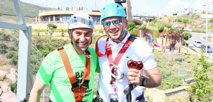 Bayındır elektrik kesintisi, Bornova elektrik kesintisi, Dikili elektrik kesintisi, Kemalpaşa elektrik kesintisi, Kiraz elektrik kesintisi, Ödemiş elektrik kesintisi, Tire elektrik kesintisi, Torbalı elektrik kesintisi, Urla elektrik kesintisi, Beydağ elektrik kesintisi, Konak elektrik kesintisi, Buca elektrik kesintisi, izmir elektrik kesintisi, Karabağlar elektrik kesintisi, Çeşme elektrik kesintisi, Aliağa elektrik kesintisi, Bayraklı elektrik kesintisi, Menderes elektrik kesintisi, Çiğli elektrik kesintisi