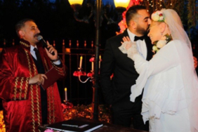 Zerrin Özer, evlendiği Murat Akıncı'dan 2 gün sonra boşanma kararı aldı