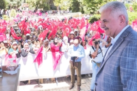 Binali Yıldırım İzmir turuna çıktı