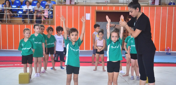 Karşıyaka, Karşıyaka Belediyesi, Cemil Tugay