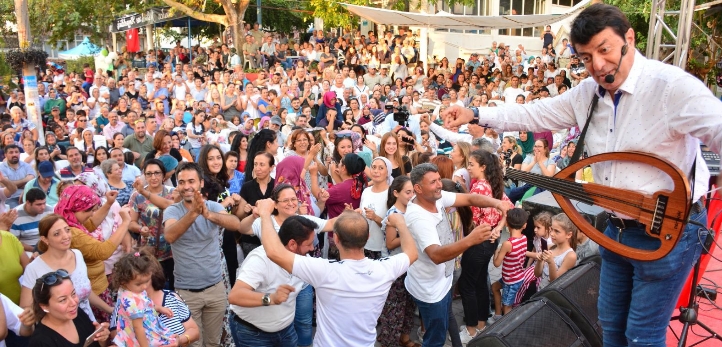 Bayındır elektrik kesintisi, Bergama elektrik kesintisi, Bornova elektrik kesintisi, Foça elektrik kesintisi, Karşıyaka elektrik kesintisi, Kemalpaşa elektrik kesintisi, Kiraz elektrik kesintisi, Menemen elektrik kesintisi, Ödemiş elektrik kesintisi, Tire elektrik kesintisi, Torbalı elektrik kesintisi, Urla elektrik kesintisi, Konak elektrik kesintisi, Buca elektrik kesintisi, Karabağlar elektrik kesintisi, Çeşme elektrik kesintisi, Güzelbahçe elektrik kesintisi, Bayraklı elektrik kesintisi, Menderes elektrik kesintisi, Karaburun elektrik kesintisi