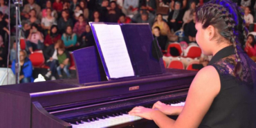 izmir, Hande Yener, Aylin Coşkun