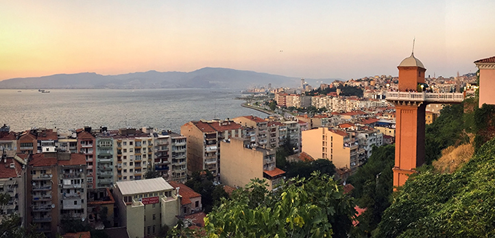Konak, Umurbey Mahallesi, İzmir Limanı