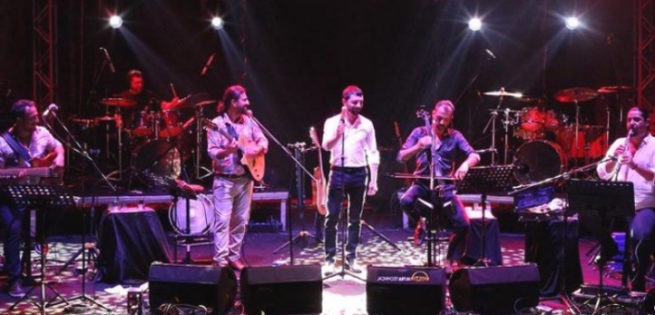 izmir, Konak, Kültürpark, Kültürpark Açıkhava Tiyatrosu, Zeynep Bastık