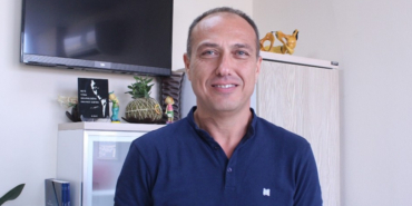 Uzmanından uyarı geldi: Küçük çocuklara sırt çantası taşıtmayın