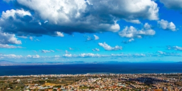 Demet Akalın, Hande Yener