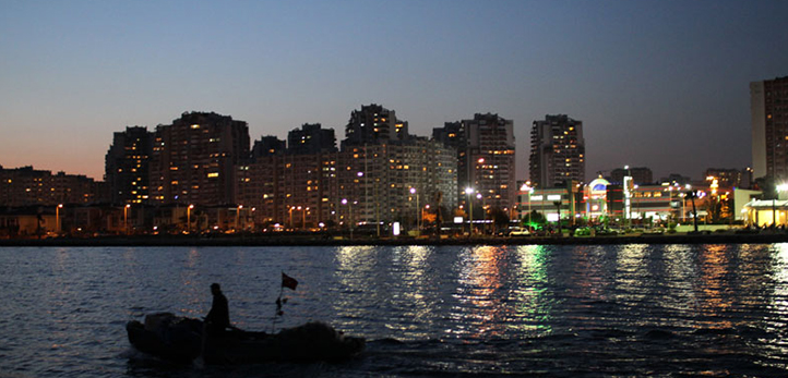 Mehmet Ali Erbil, izmir