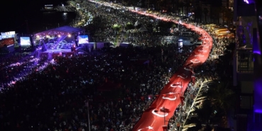 izmir, Urla, Urla Belediyesi, Cumhuriyet Meydanı, Burak Oğuz, İzmir Açık Hava Konserleri, izmir konserleri, Mithat Körler, Yelaltı Mahallesi