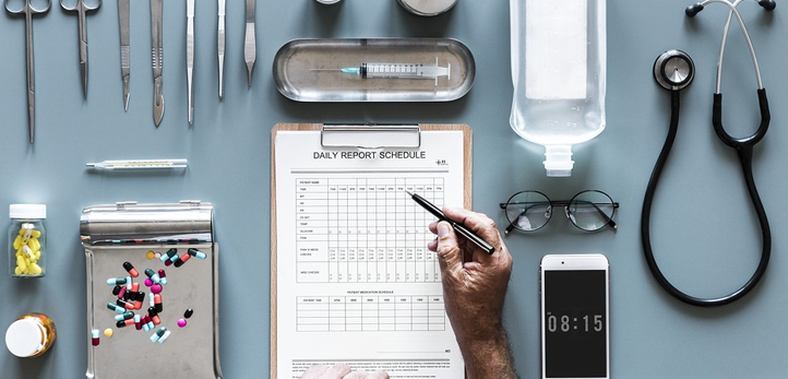 Konak, Konak Belediyesi, Zülfü Livaneli