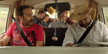 izmir, Netflix, Taner Ölmez, Mucize Doktor, Onur Tuna, Sinem Ünsal, Hazal Türesan, Hayal Köseoğlu, Reha Özcan