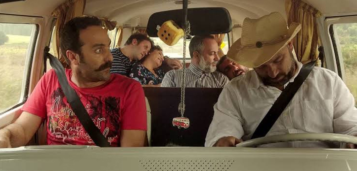 izmir, Netflix, Taner Ölmez, Mucize Doktor, Onur Tuna, Sinem Ünsal, Hazal Türesan, Hayal Köseoğlu, Reha Özcan