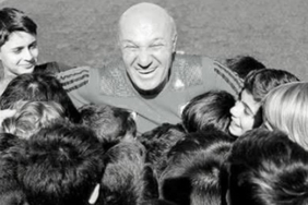 Hande Erçel, izmir, Dokuz Eylül Üniversitesi, İzmir Ekonomi Üniversitesi, Buğra Gülsoy, Mustafa Yıldıran, Duygu Sarışın, Selen Öztürk, Başak Daşman, Azize