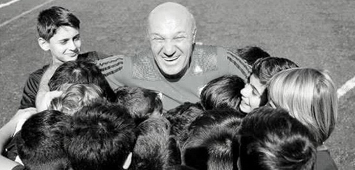 Hande Erçel, izmir, Dokuz Eylül Üniversitesi, İzmir Ekonomi Üniversitesi, Buğra Gülsoy, Mustafa Yıldıran, Duygu Sarışın, Selen Öztürk, Başak Daşman, Azize