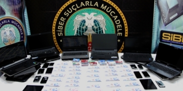 Taner Ölmez, Mucize Doktor, Onur Tuna, Sinem Ünsal, Hazal Türesan, Özge Özder, Hayal Köseoğlu, Murat Aygen, Reha Özcan, Melis Gürhan