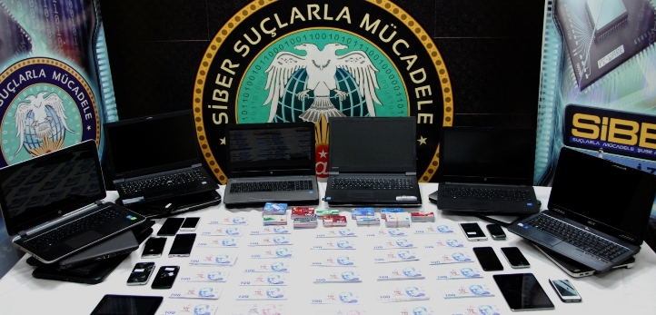 Taner Ölmez, Mucize Doktor, Onur Tuna, Sinem Ünsal, Hazal Türesan, Özge Özder, Hayal Köseoğlu, Murat Aygen, Reha Özcan, Melis Gürhan