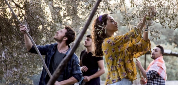 izmir, Buca, Ebru Şahin, Akın Akınözü, Ayda Aksel, Serhat Tutumluer, Oya Unustası