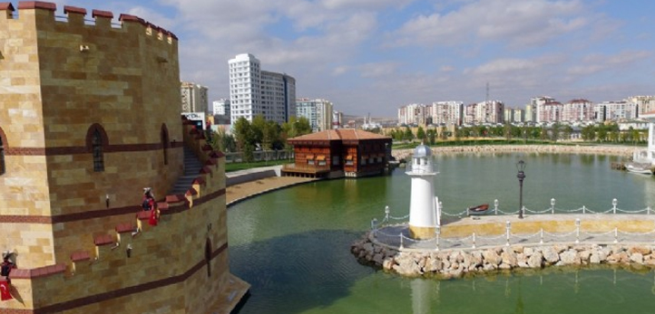 Burak Özçivit, Kuruluş Osman, Ragıp Savaş, Nurettin Sönmez, Saruhan Hünel, İsmail Hakkı Ürün, Alma Terzic, Özge Törer