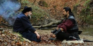 Konak, Gündoğdu Meydanı, Üçkuyular