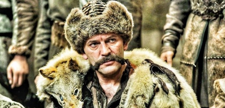 Burak Özçivit, Kuruluş Osman, Ragıp Savaş, Nurettin Sönmez, Saruhan Hünel, Alma Terzic, Özge Törer