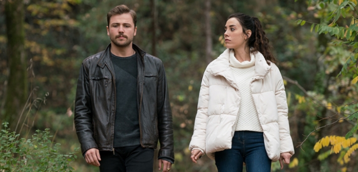 Ebru Şahin, Akın Akınözü