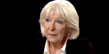 Karşıyaka, Aliağa, Balçova, Bayındır, Bayraklı, Bergama, Beydağ, Bornova, Buca, Çeşme, Çiğli, Dikili, Foça, Gaziemir, Güzelbahçe, Karabağlar, Karaburun, Kemalpaşa, Kınık, Kiraz, Konak, Menderes, Menemen, Narlıdere, Ödemiş, Seferihisar, Selçuk, Tire, Torbalı, Urla, Ak Parti