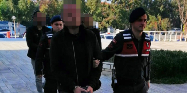 Aliağa ve Foça'da kiralık araçla hırsızlık yapanlar yakalandı