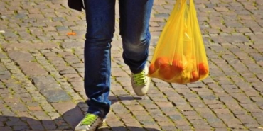 Alışverişte kullanılan poşetlere zam geldi, işte yeni fiyat