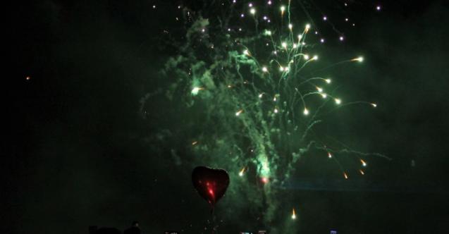 İzmir 2020 yeni yıl kutlamaları Cumhuriyet Meydanı'nda gerçekleşti