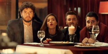 Kafalar Karışık filmi ne kadar izlendi gişe, nerede çekildi, hangi kanalda oynuyor, oyuncuları kim, ne zaman çekildi?