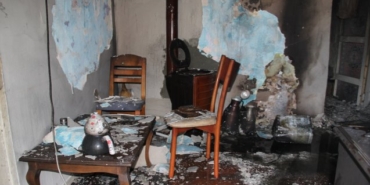 İzmir Karşıyaka’da sobaya tiner döken 2 kardeş yaralandı