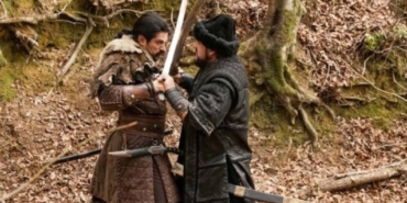 Öykü Gürman, Erkan Petekkaya, Şebnem Bozoklu, İlayda Çevik, Ertan Saban