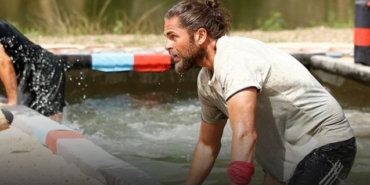 Karşıyaka, izmir, Balçova, Bornova, Buca, Çiğli, Konak, İzmir Büyükşehir Belediyesi, Karşıyaka Belediyesi, Konak Belediyesi, Kültürpark, Tarihi Kemeraltı Çarşısı, Dokuz Eylül Üniversitesi, Alsancak, Ege Üniversitesi, Kadifekale, Tarihi Havagazı Fabrikası, İzmir Kukla Günleri