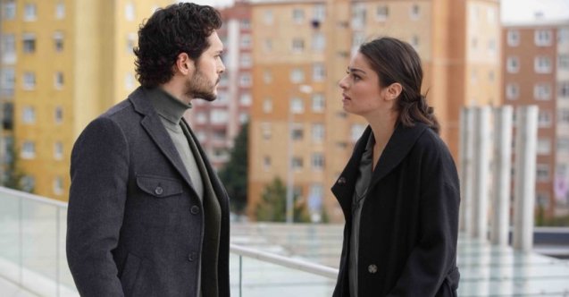 Fox TV, İlker Kaleli, Ceren Moray, Serhat Kılıç, Afra Saraçoğlu, Serkan Keskin, Öğretmen dizisi ne zaman, Öğretmen dizisi hangi kanalda, Öğretmen dizisi hangi gün