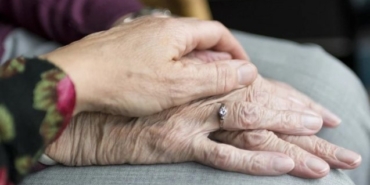 Kronik hastalar ve 65 yaş üstü sokağa ne zaman çıkacak? Yasak ne zaman bitecek?