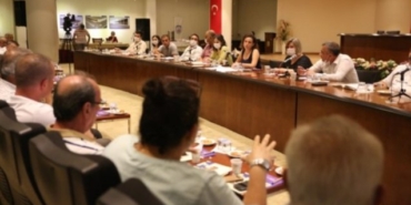 Filiz Ceritoğlu Sengel Roman vatandaşların çadırları hakkında açıklama